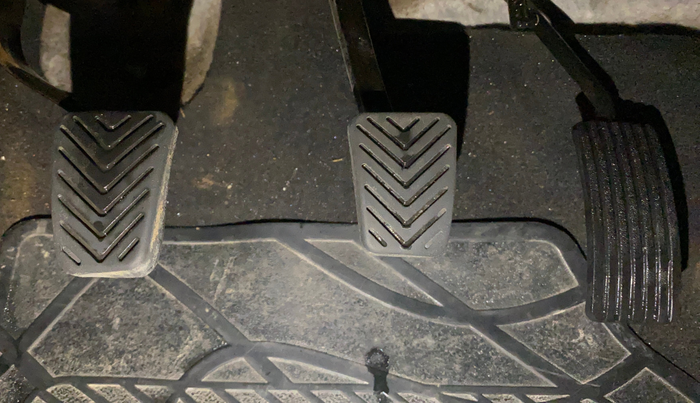 2016 Hyundai Eon ERA +, Petrol, Manual, 61,900 km, Pedals