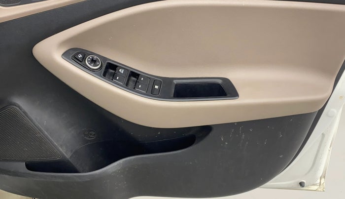 2015 Hyundai Elite i20 SPORTZ 1.2, Petrol, Manual, 93,408 km, Driver Side Door Panels Control