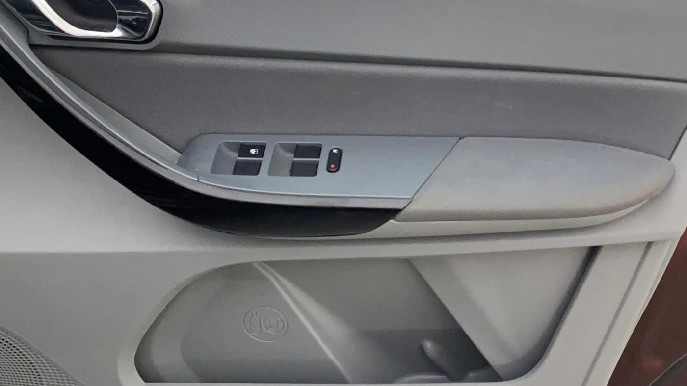 2020 Tata TIGOR XZ PLUS PETROL, Petrol, Manual, 30,031 km, Driver Side Door Panels Control