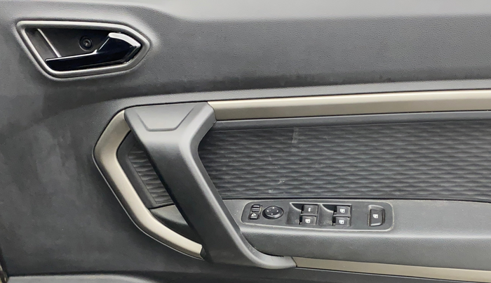 2021 Renault Kiger RXZ AMT, Petrol, Automatic, 10,266 km, Driver Side Door Panels Control