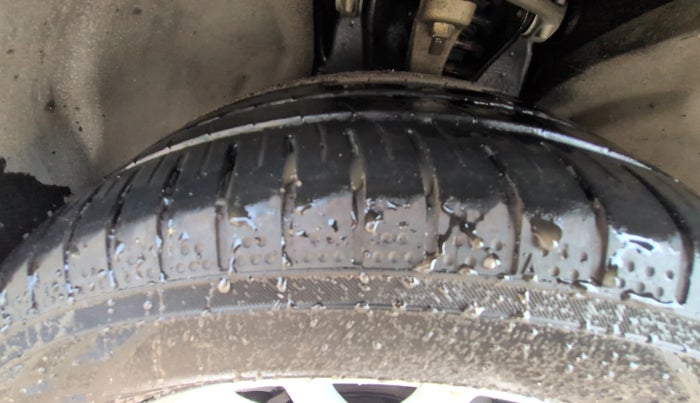 2015 Jaguar XF PETROL 2.0, Petrol, Automatic, 36,442 km, Left Front Tyre Tread