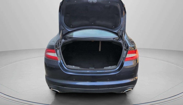 2015 Jaguar XF PETROL 2.0, Petrol, Automatic, 36,442 km, Boot Door Open