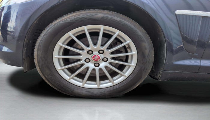 2015 Jaguar XF PETROL 2.0, Petrol, Automatic, 36,442 km, Left Front Wheel