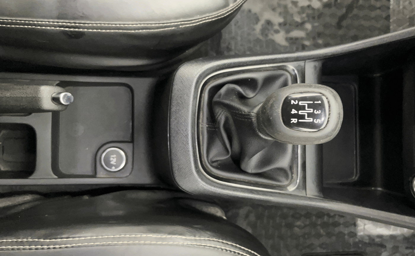 2021 Tata PUNCH ADVENTURE MT, Petrol, Manual, 38,816 km, Gear Lever