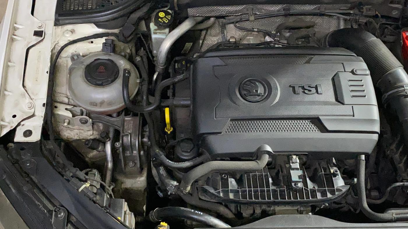 2019 Skoda Octavia L&K 1.8 TSI AT, Petrol, Automatic, 41,967 km, Engine View - Right
