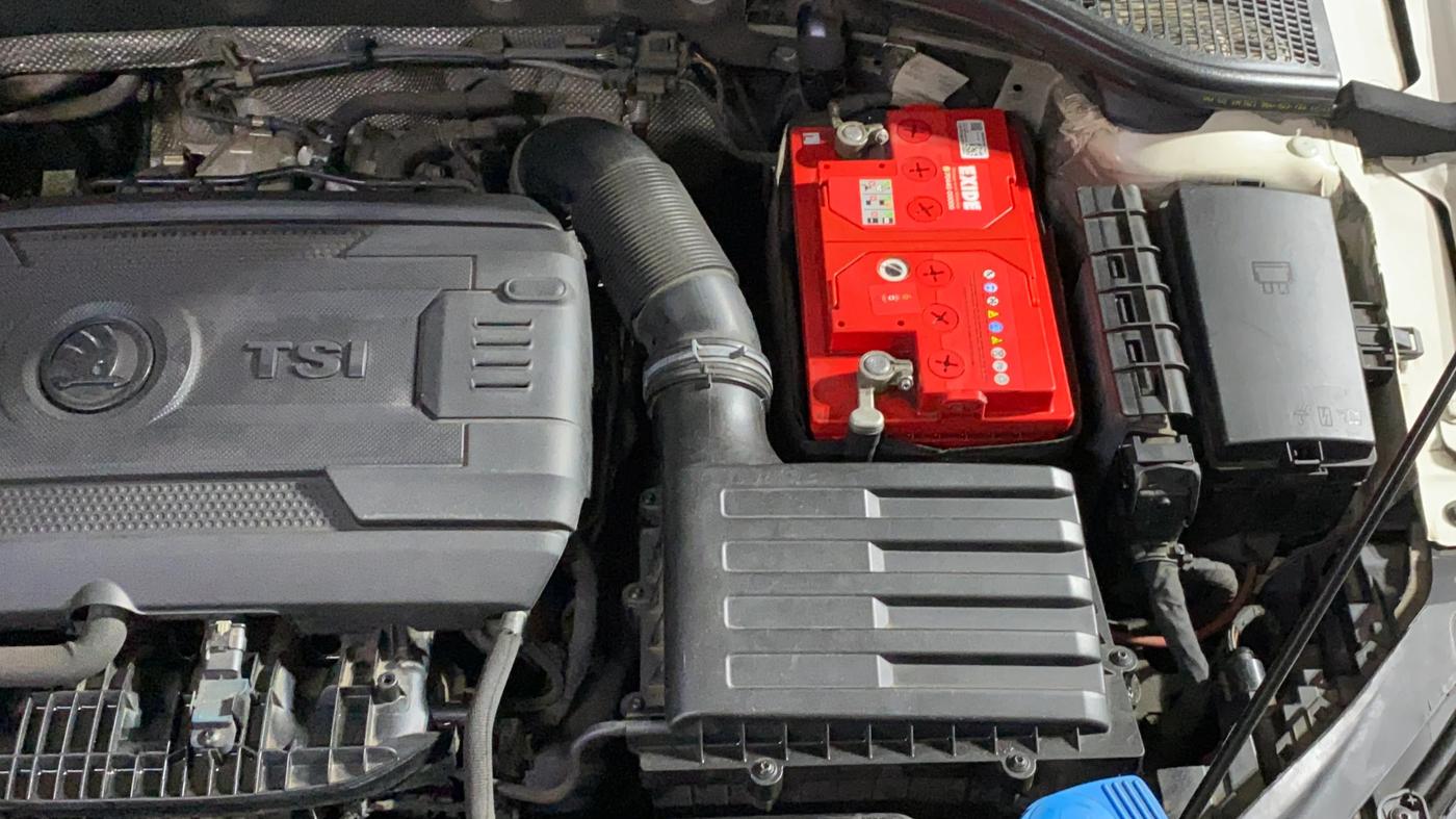 2019 Skoda Octavia L&K 1.8 TSI AT, Petrol, Automatic, 41,967 km, Engine View - Left