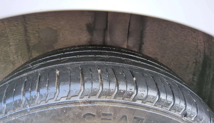 2022 Volkswagen VIRTUS TOPLINE TSI 1.0 AT, Petrol, Automatic, 26,244 km, Right Front Tyre Tread