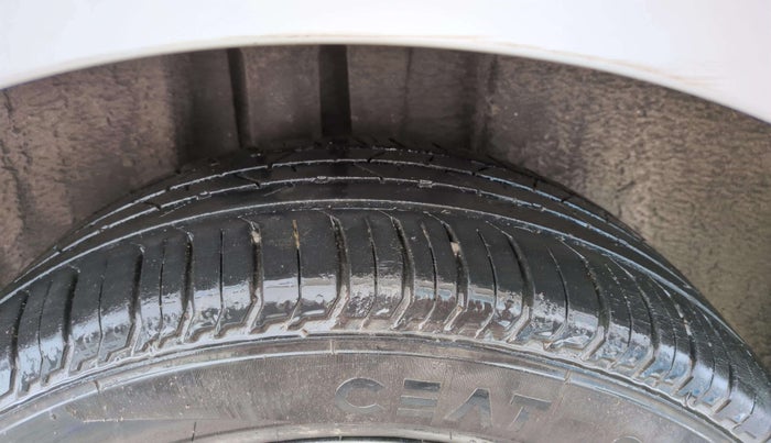 2022 Volkswagen VIRTUS TOPLINE TSI 1.0 AT, Petrol, Automatic, 26,244 km, Right Rear Tyre Tread