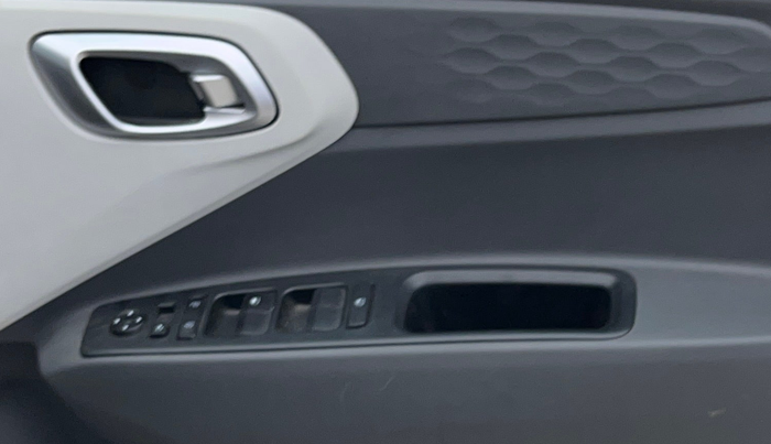 2021 Hyundai GRAND I10 NIOS SPORTZ AMT 1.2 KAPPA VTVT, Petrol, Automatic, 46,657 km, Driver Side Door Panels Control