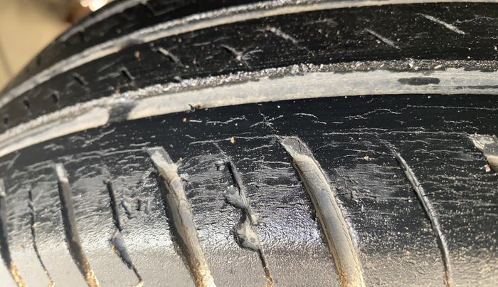 2022 Renault TRIBER RXT, Petrol, Manual, 23,962 km, Left Rear Tyre Tread