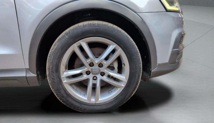 2018 Audi Q3 30 TDI Premium FWD, Diesel, Automatic, 71,916 km, Right Front Wheel