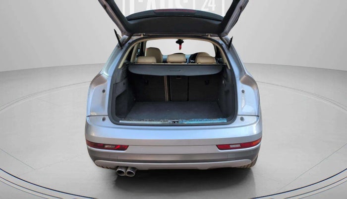 2018 Audi Q3 30 TDI Premium FWD, Diesel, Automatic, 71,916 km, Boot Door Open