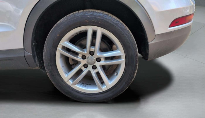 2018 Audi Q3 30 TDI Premium FWD, Diesel, Automatic, 71,916 km, Left Rear Wheel