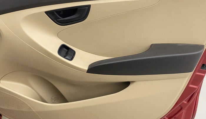 2016 Hyundai Eon ERA +, Petrol, Manual, 47,244 km, Driver Side Door Panels Control