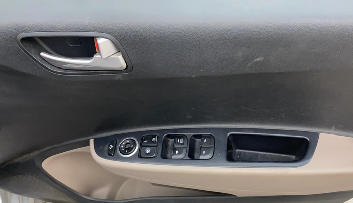 2015 Hyundai Grand i10 ASTA 1.2 KAPPA VTVT, Petrol, Manual, 68,702 km, Driver Side Door Panels Control