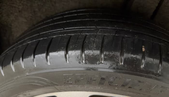 2021 MG HECTOR PLUS SHARP 1.5 PETROL TURBO HYBRID MT 6-STR, Petrol, Manual, 45,040 km, Left Rear Tyre Tread