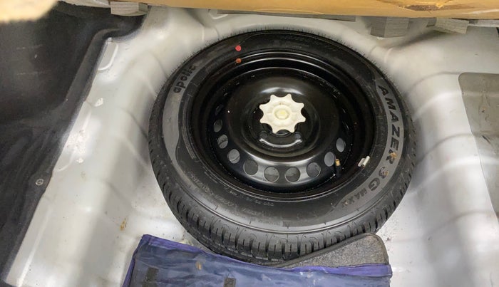 2016 Hyundai Xcent SX 1.2, Petrol, Manual, 1,12,065 km, Spare Tyre