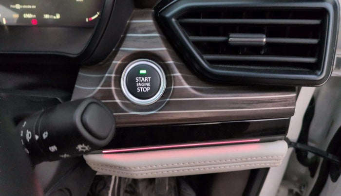 2025 Tata Safari ACCOMPLISHED PLUS 6 STR DUAL TONE AT, Diesel, Automatic, 6,964 km, Keyless Start/ Stop Button