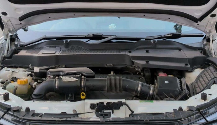 2025 Tata Safari ACCOMPLISHED PLUS 6 STR DUAL TONE AT, Diesel, Automatic, 6,964 km, Engine View