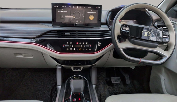 2025 Tata Safari ACCOMPLISHED PLUS 6 STR DUAL TONE AT, Diesel, Automatic, 6,964 km, Air Conditioner