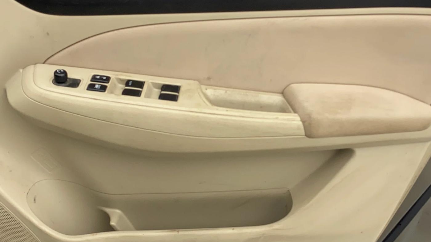 2018 Maruti Dzire VXI AMT, Petrol, Automatic, 52,914 km, Driver Side Door Panels Control