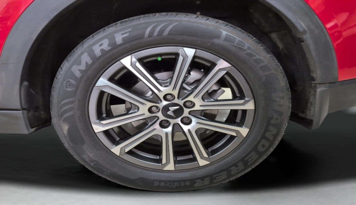 2024 Mahindra XUV700 AX 7 P AT 7 STR, Petrol, Automatic, 14,089 km, Left Rear Wheel