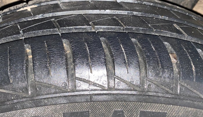 2022 Hyundai GRAND I10 NIOS SPORTZ 1.2 KAPPA VTVT, Petrol, Manual, 23,578 km, Left Rear Tyre Tread