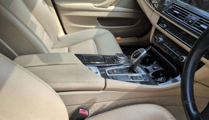 2014 BMW 5 Series 525D LUXURY PLUS, Diesel, Automatic, 58,283 km, Gear Lever