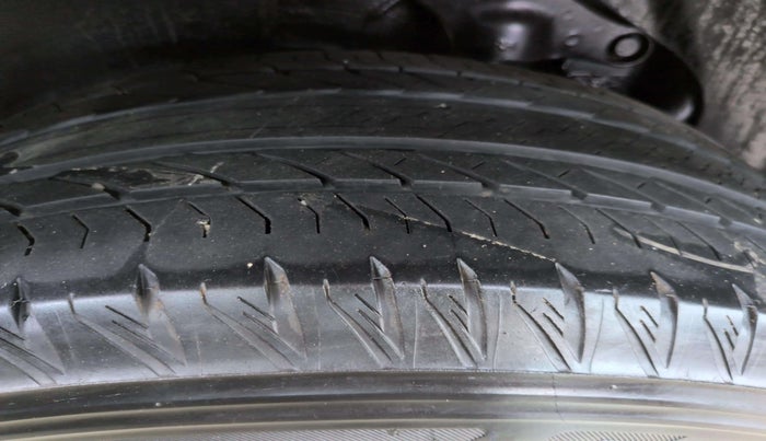 2022 Tata Safari XZA PLUS, Diesel, Automatic, 30,388 km, Left Rear Tyre Tread