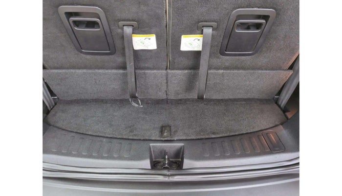 2022 Tata Safari XZA PLUS, Diesel, Automatic, 30,388 km, Boot Inside