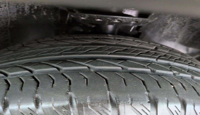 2022 Tata Safari XZA PLUS, Diesel, Automatic, 30,388 km, Left Front Tyre Tread