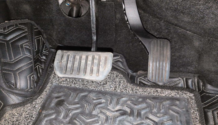 2022 Tata Safari XZA PLUS, Diesel, Automatic, 30,388 km, Pedals