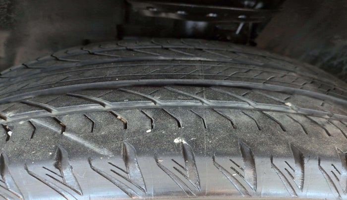 2022 Tata Safari XZA PLUS, Diesel, Automatic, 30,388 km, Right Rear Tyre Tread