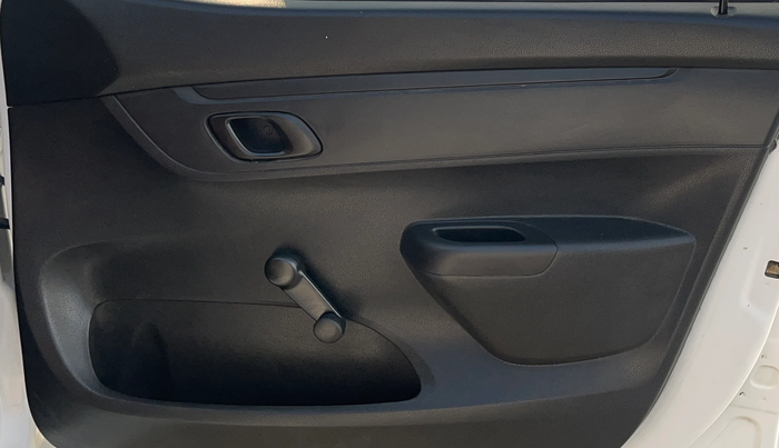 2017 Renault Kwid RXL 1.0 AMT, Petrol, Automatic, 55,504 km, Driver Side Door Panels Control