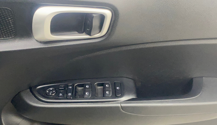 2021 Hyundai VENUE SX PLUS 1.0 TURBO DCT, Petrol, Automatic, 16,615 km, Driver Side Door Panels Control