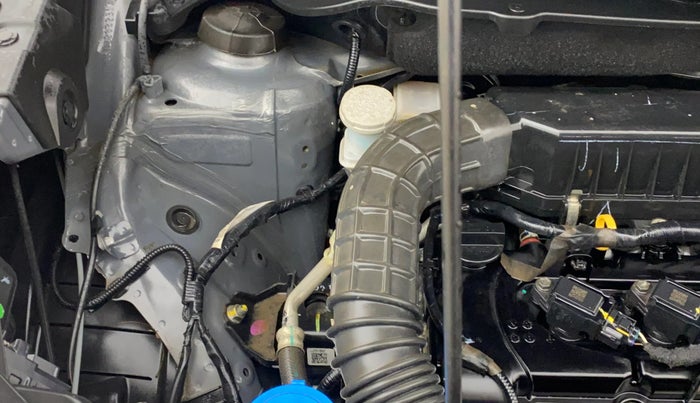 2021 Maruti XL6 ZETA MT, Petrol, Manual, 35,125 km, Engine View - Right