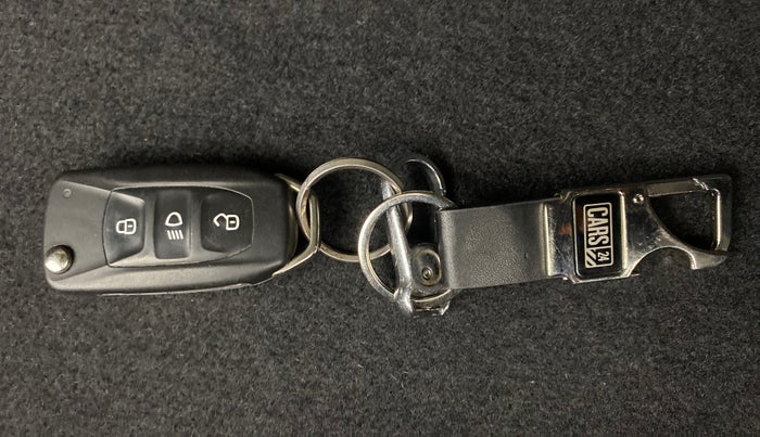 2018 Tata TIGOR Revotron XZA 1.2, Petrol, Automatic, 27,337 km, Key Close Up