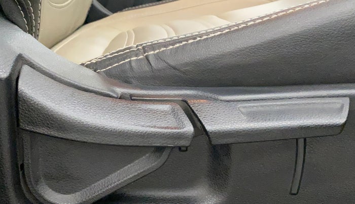 2020 KIA SELTOS HTK PLUS 1.5, Petrol, Manual, 43,821 km, Driver Side Adjustment Panel