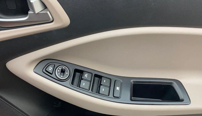 2019 Hyundai Elite i20 ASTA 1.2 (O), Petrol, Manual, 53,607 km, Driver Side Door Panels Control