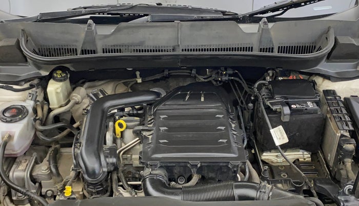 2022 Volkswagen TAIGUN TOPLINE 1.0 TSI AT, Petrol, Automatic, 55,400 km, Engine View