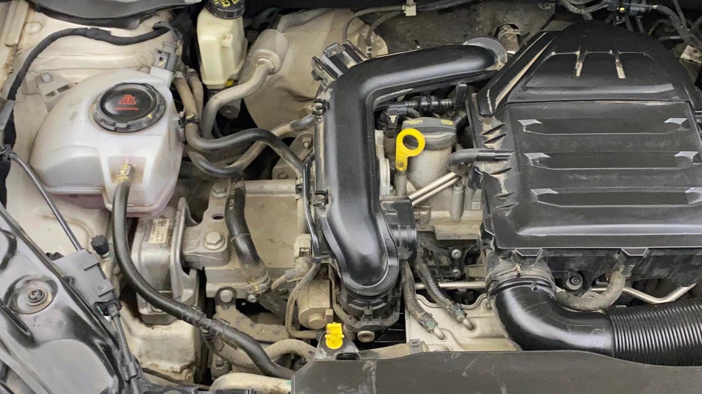 2022 Volkswagen TAIGUN TOPLINE 1.0 TSI AT, Petrol, Automatic, 55,428 km, Engine View - Right