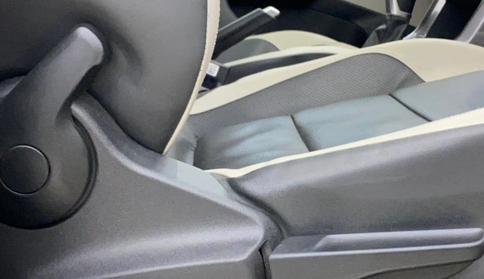 2022 Volkswagen TAIGUN TOPLINE 1.0 TSI AT, Petrol, Automatic, 55,400 km, Driver Side Adjustment Panel