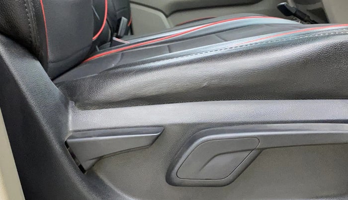 2016 Mahindra Kuv100 K8 6 STR, Petrol, Manual, 38,570 km, Driver Side Adjustment Panel