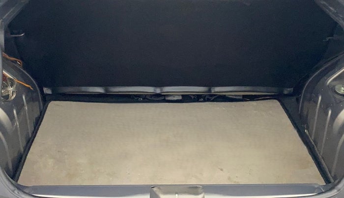 2019 Renault Kwid RXT 1.0 (O), Petrol, Manual, 14,588 km, Boot Inside