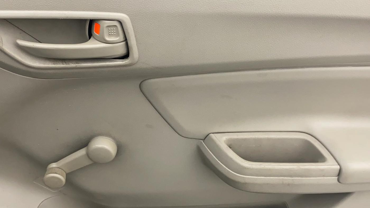 2020 Maruti Dzire LXI, Petrol, Manual, 77,035 km, Driver Side Door Panels Control