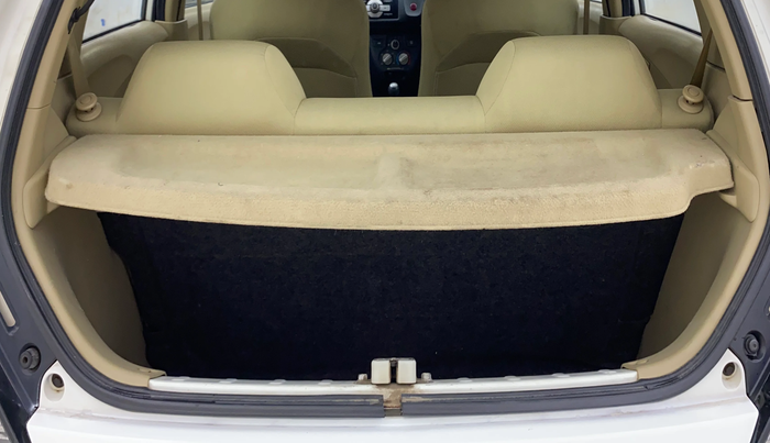 2014 Honda Brio S MT, Petrol, Manual, 1,00,976 km, Boot Inside