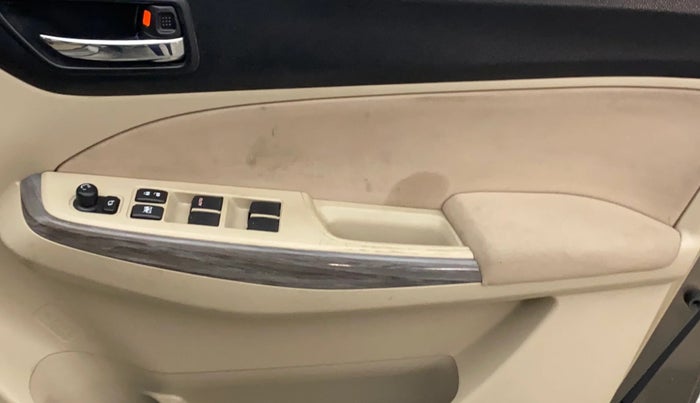 2022 Maruti Dzire ZXI, Petrol, Manual, 1,19,398 km, Driver Side Door Panels Control