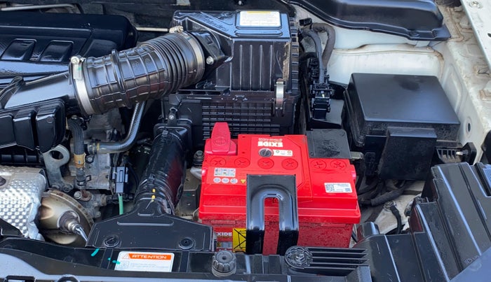 2022 Mahindra XUV300 W8 (O) 1.2 PETROL AMT, Petrol, Automatic, 36,068 km, Engine View - Left