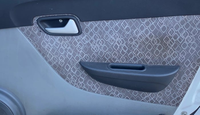 2018 Maruti Alto 800 LXI, Petrol, Manual, 54,561 km, Driver Side Door Panels Control