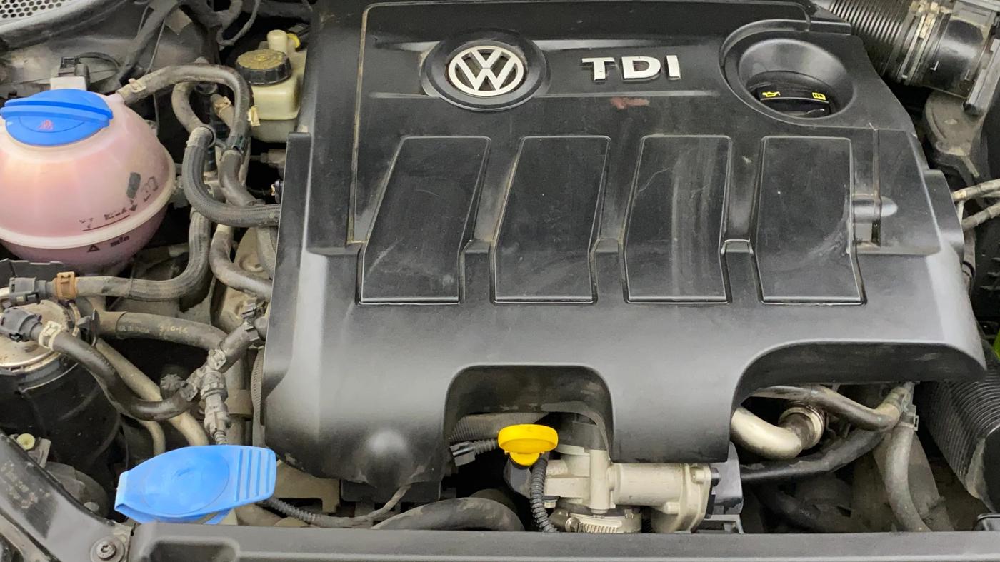 2016 Volkswagen Vento HIGHLINE 1.5 AT, Diesel, Automatic, 55,573 km, Engine View - Right
